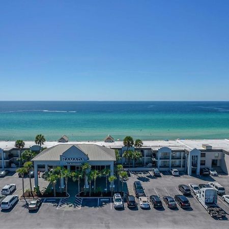 Ramada By Wyndham Panama City Beach / Beachfront Eksteriør billede