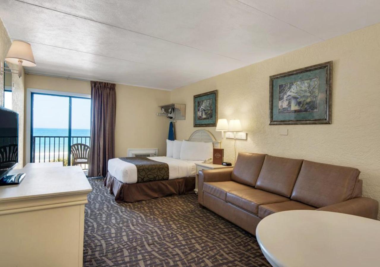 Ramada By Wyndham Panama City Beach / Beachfront Eksteriør billede