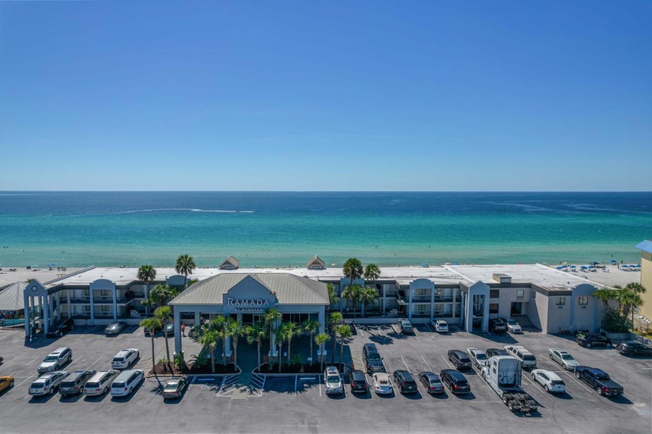 Ramada By Wyndham Panama City Beach / Beachfront Eksteriør billede
