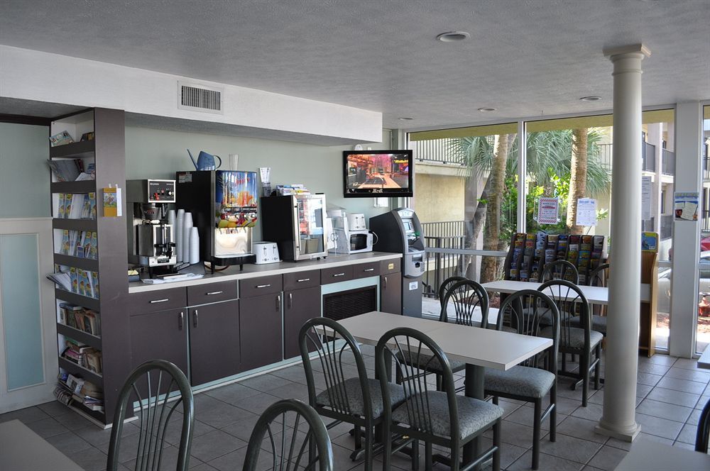 Ramada By Wyndham Panama City Beach / Beachfront Eksteriør billede